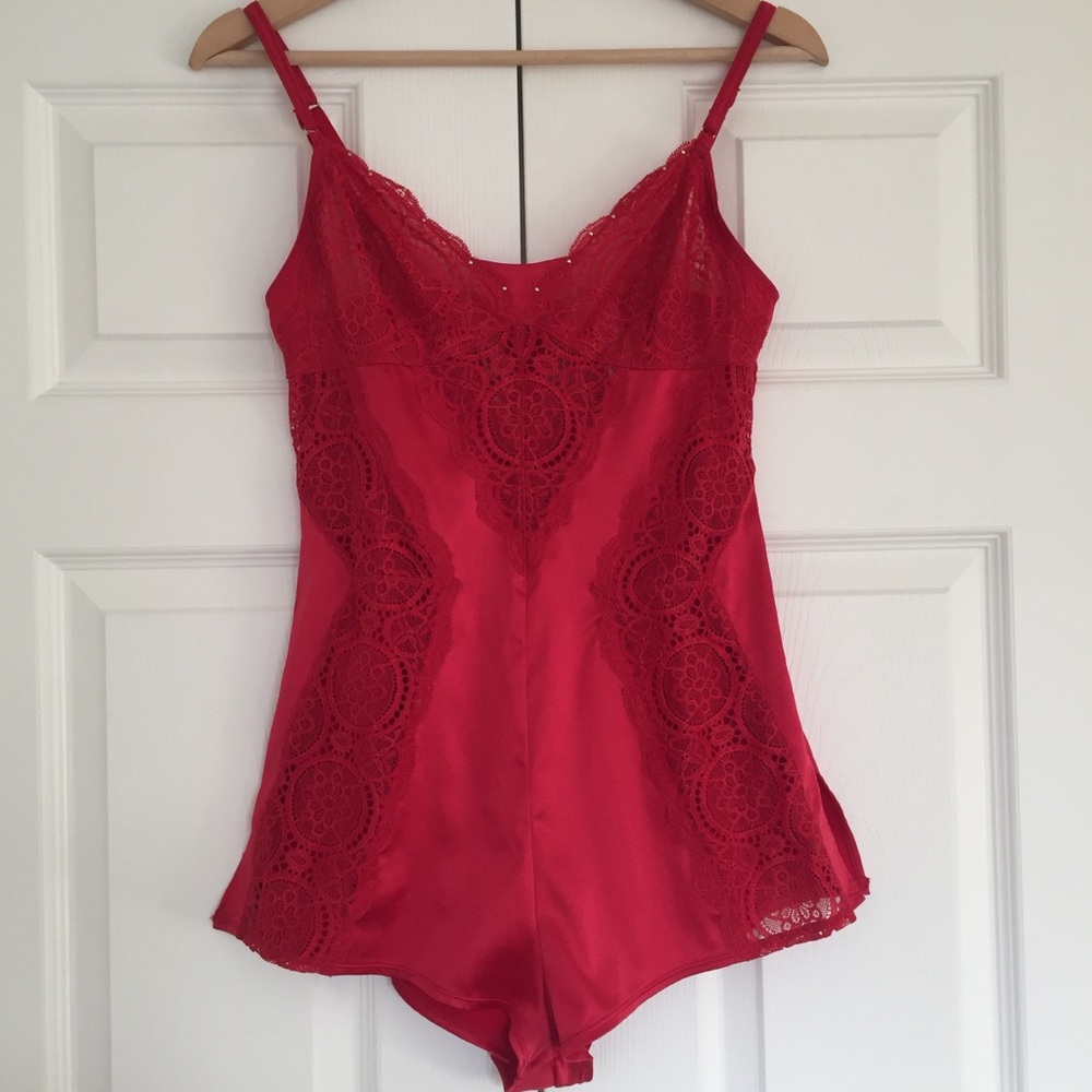🎁 5/$25! Satin & Lace Romper